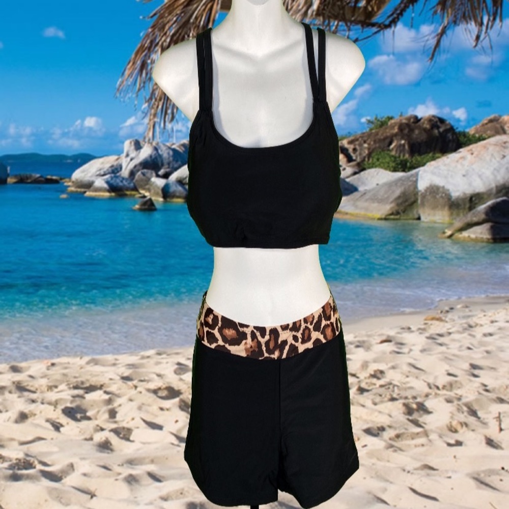3 piece swimsuit leopard print and black.